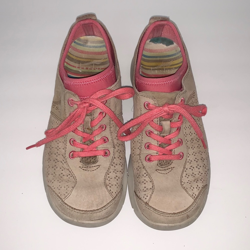 Dansko Elise Mocha lace up sneaker size 36